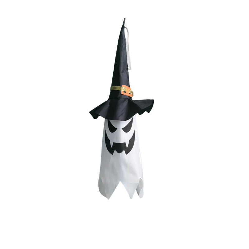 Hængende belyste heksehatte til Halloween