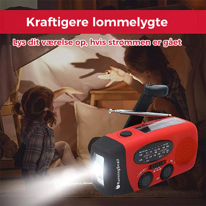 Solcelledreven radio med LED lommelygte og håndsving
