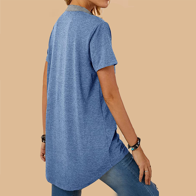 T-shirt med lomme og knapper