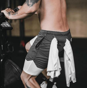 2-i-1 dobbeltlagede fitnessbukser, der tørrer hurtigt
