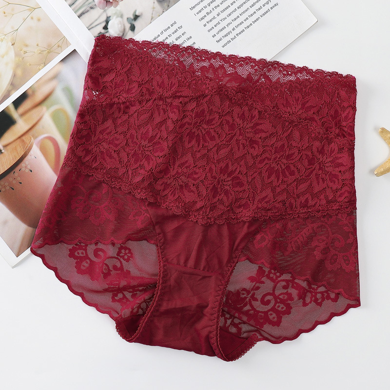 High-waisted lace panties