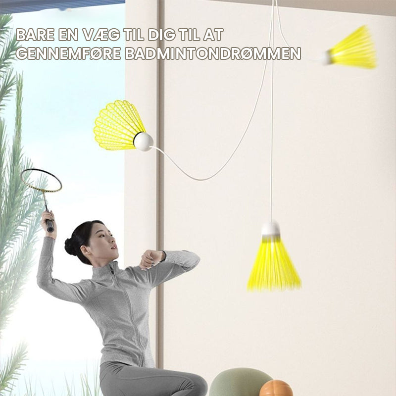 Automatic rebound badminton trainer