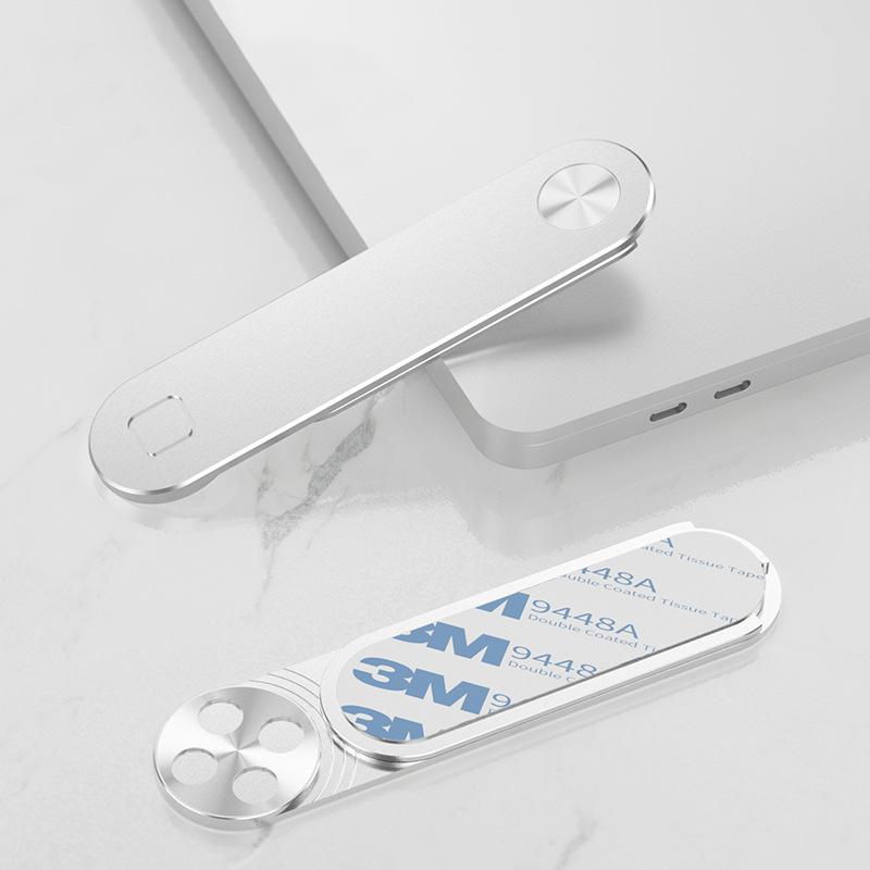 Justerbart udvidelsesbeslag til bærbar computer