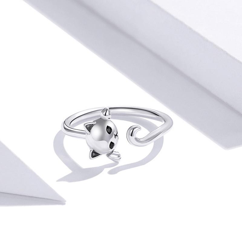 Søde katteøreringe