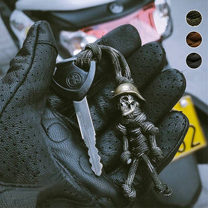 Soldaterskelet paracord nøglering