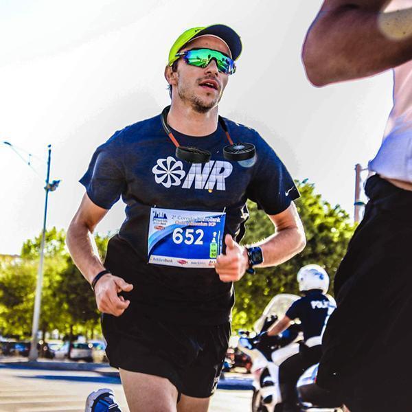 Genopladelige mini-halsventilatorer